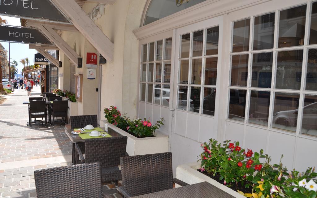 Brit Hotel Confort Le Revest Sainte-Maxime Exterior foto