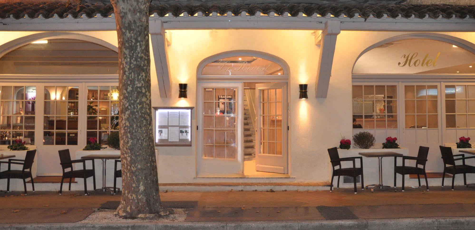 Brit Hotel Confort Le Revest Sainte-Maxime Exterior foto